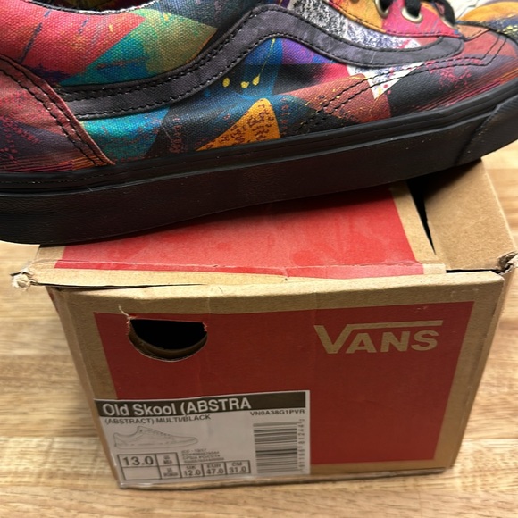 Vans Old Skool, Abstract, Size 13 - Picture 5 of 6
